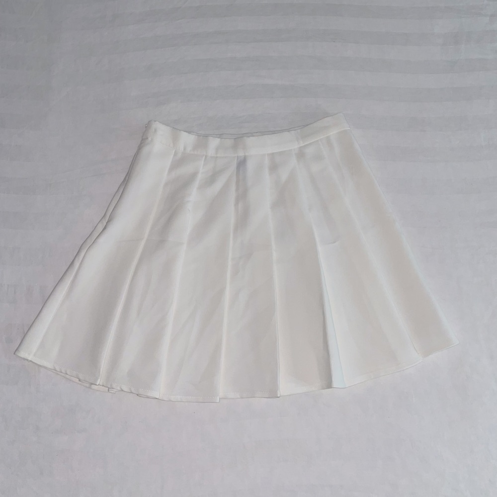 Shein White Pleated Hi-Rise Mini Skater Skirt
